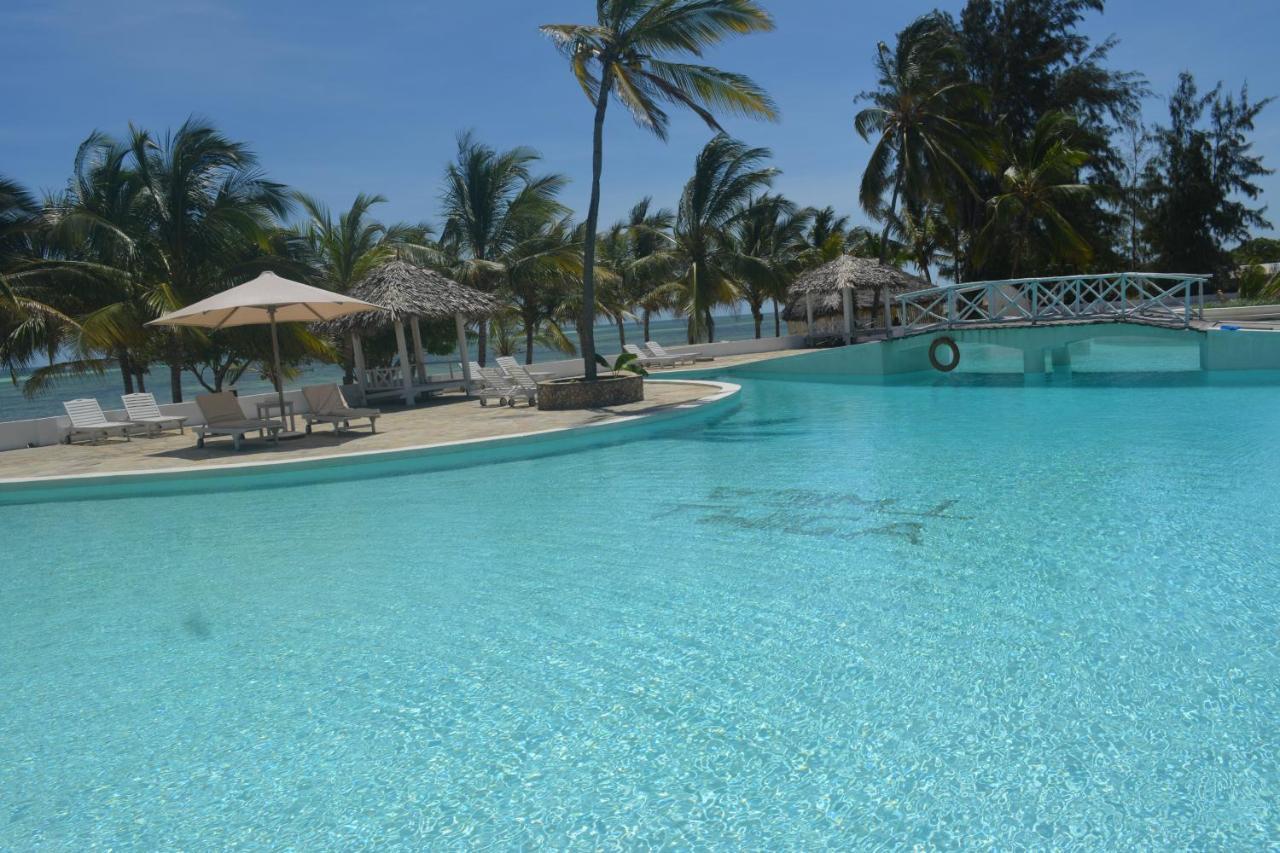 Twiga Beach Resort Ватаму Екстер'єр фото