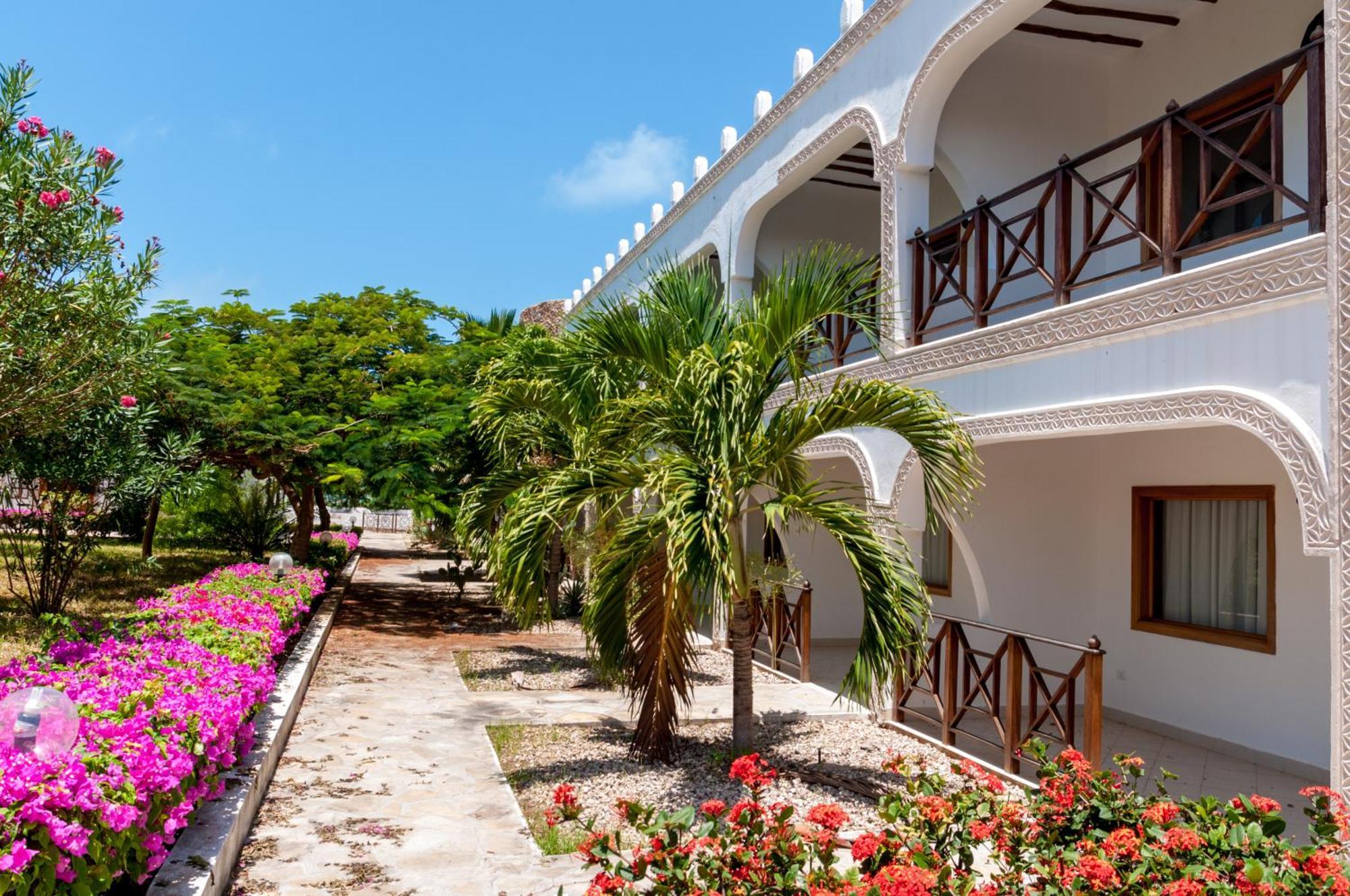Twiga Beach Resort Ватаму Екстер'єр фото