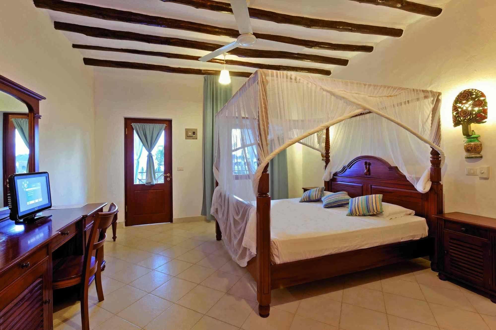Twiga Beach Resort Ватаму Екстер'єр фото